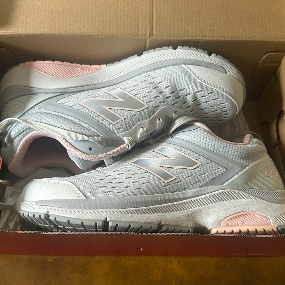 New Balance Shoes Womens Sz 7.5 Wide 847 Gray Athletic Running Comfort Sneakers
